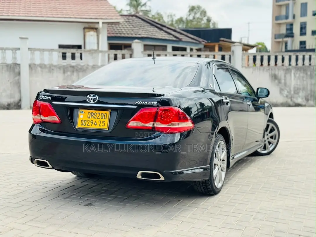 Toyota Crown 2009 Black