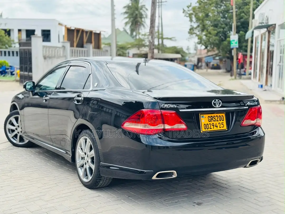 Toyota Crown 2009 Black
