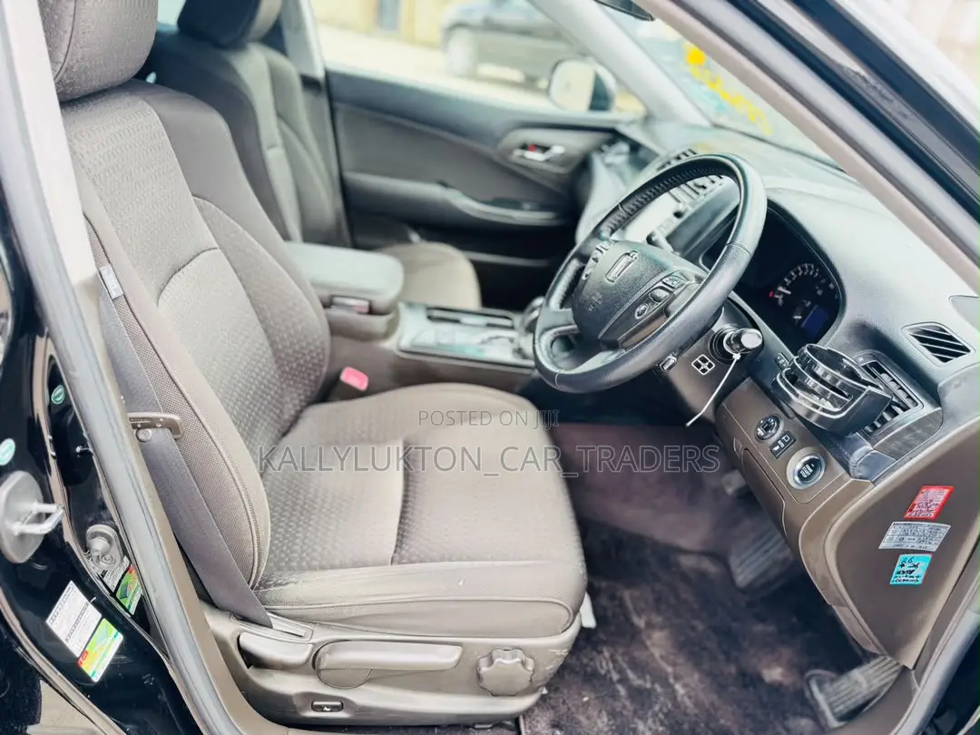 Toyota Crown 2009 Black