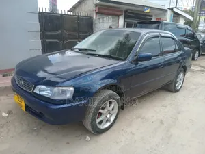 Toyota Corolla 2000 Blue