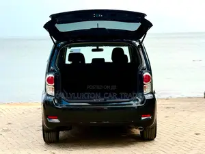Toyota Corolla Rumion 2009 Black
