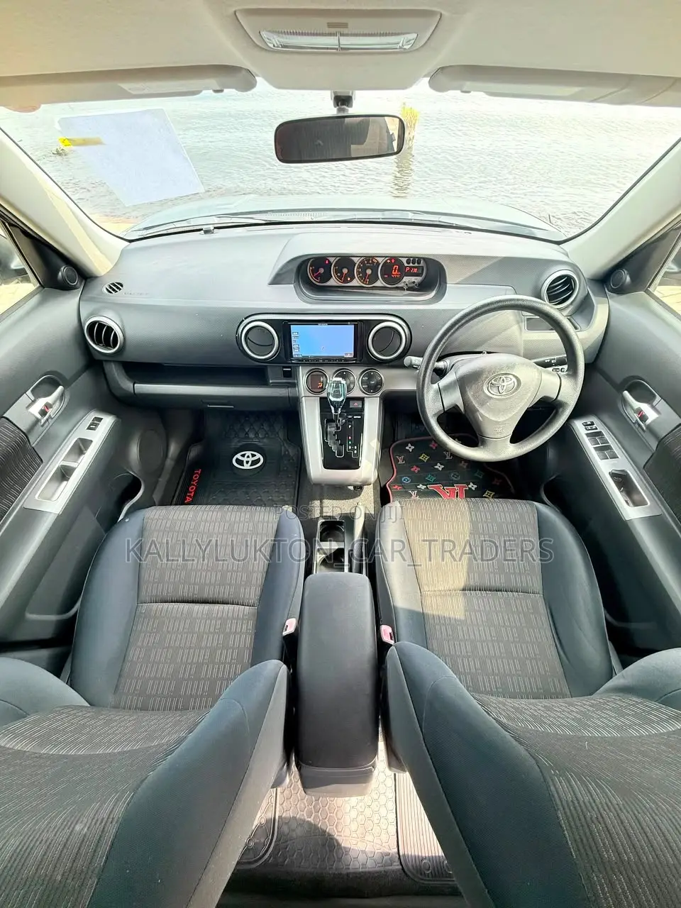 Toyota Corolla Rumion 2009 Black