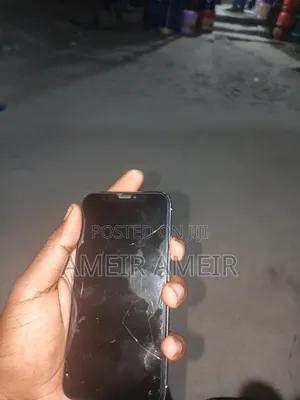 Apple iPhone X 64 GB White