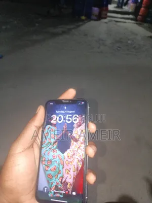 Apple iPhone X 64 GB White