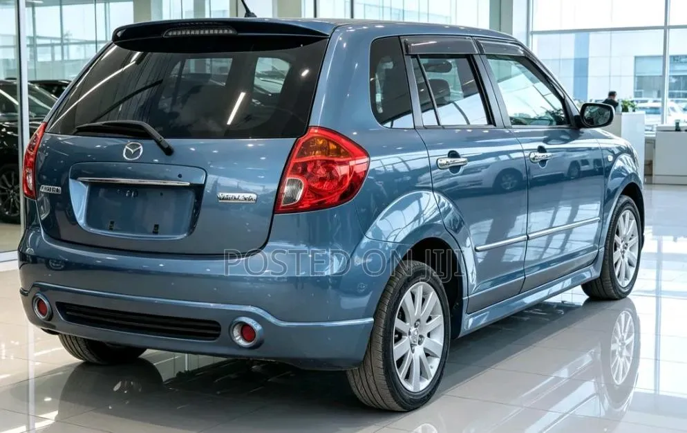 Mazda Verisa 2004 Blue