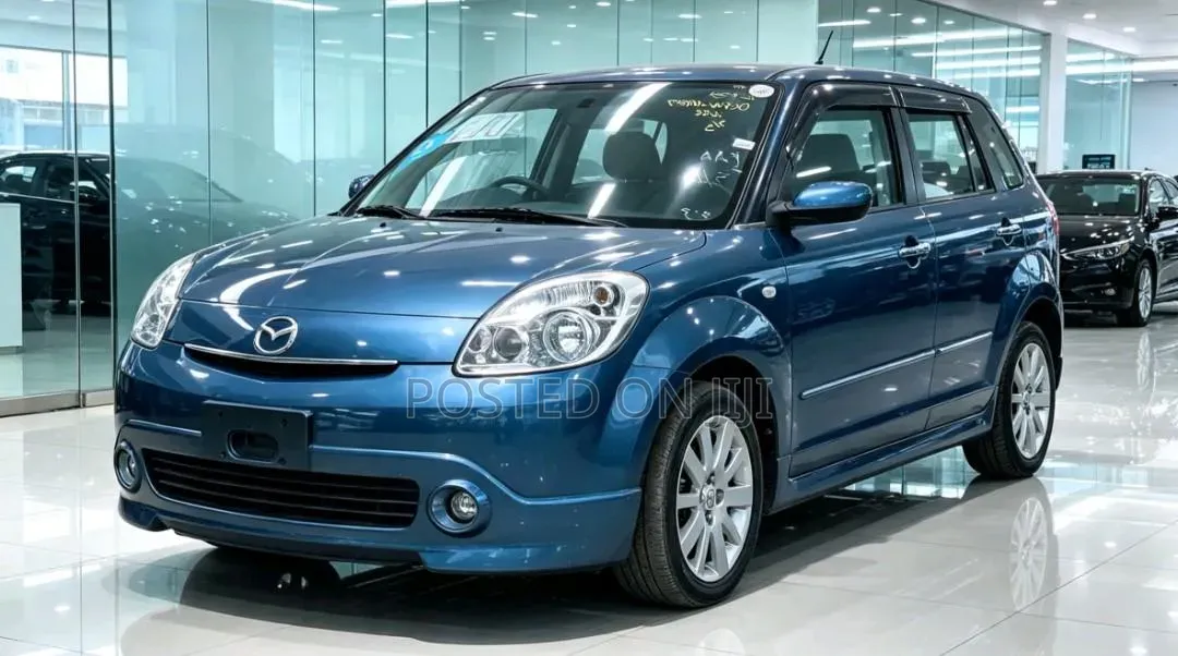 Mazda Verisa 2004 Blue