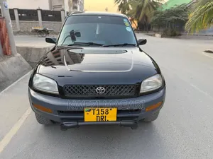 Toyota RAV4 1999 Black