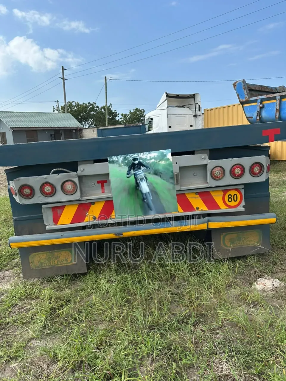 Trailer From Double Tyre