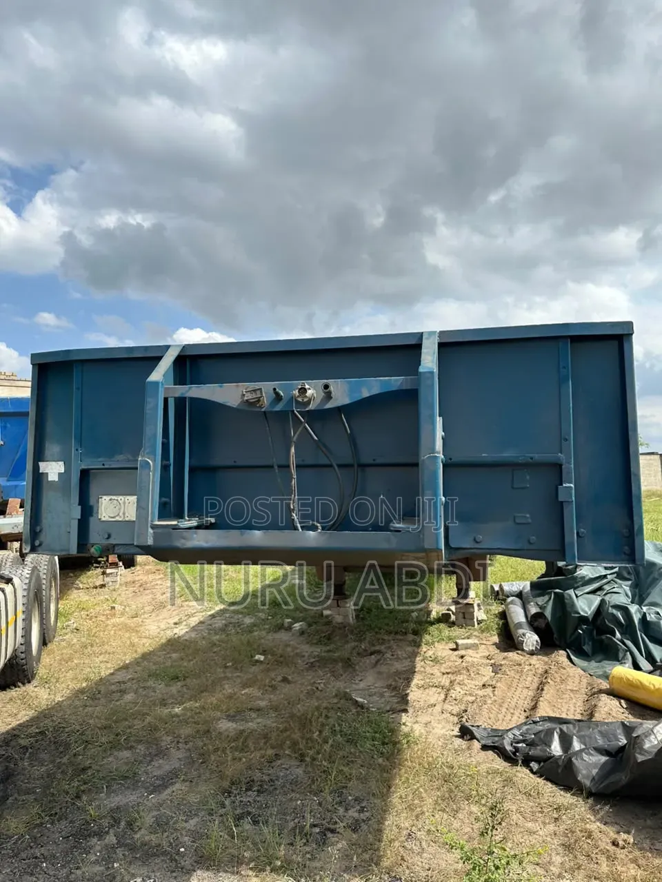 Trailer From Double Tyre