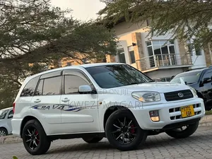 Toyota RAV4 Automatic 2003 White