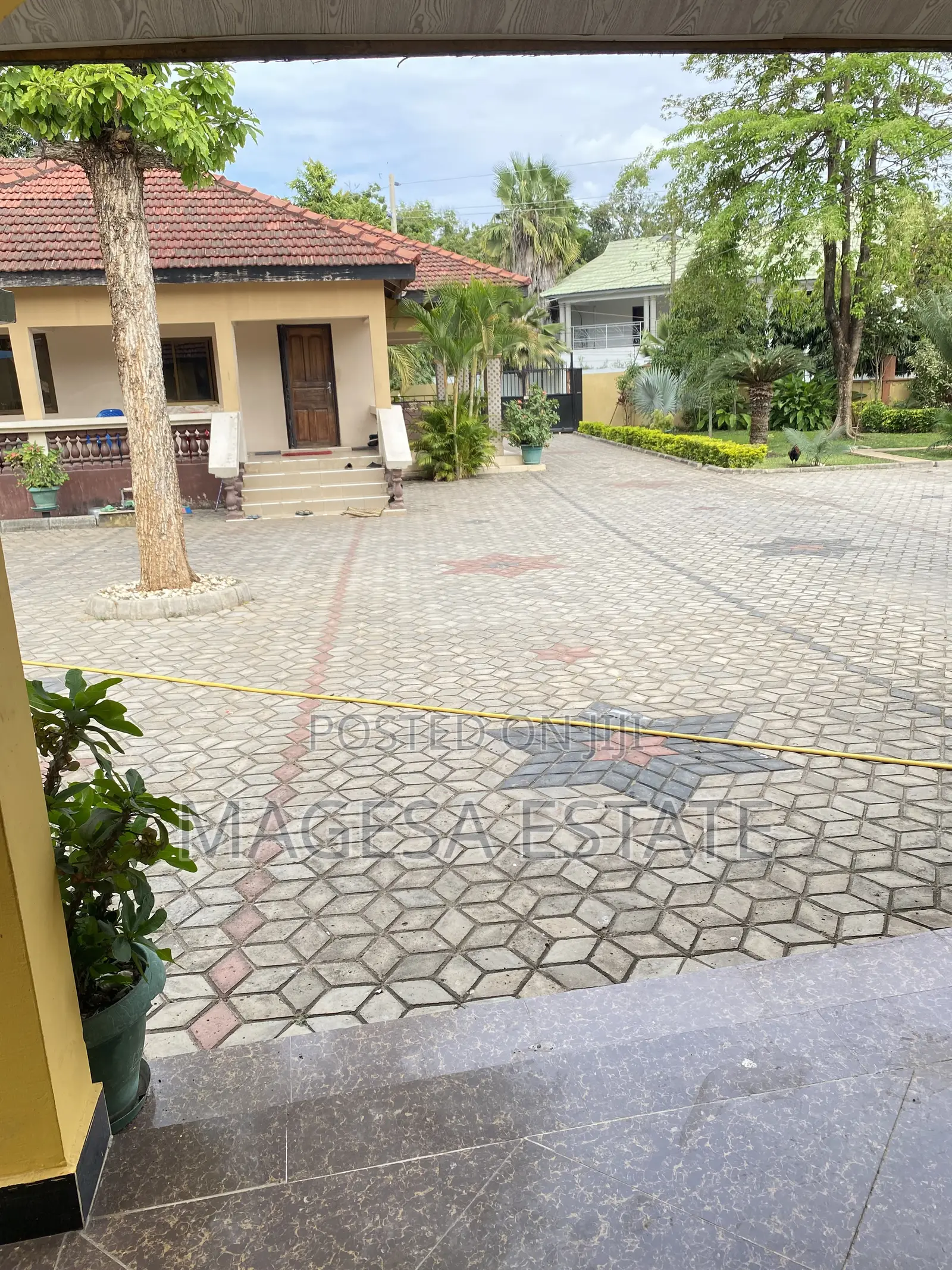 Furnished 2bdrm Villa in Oyster Bay for rent