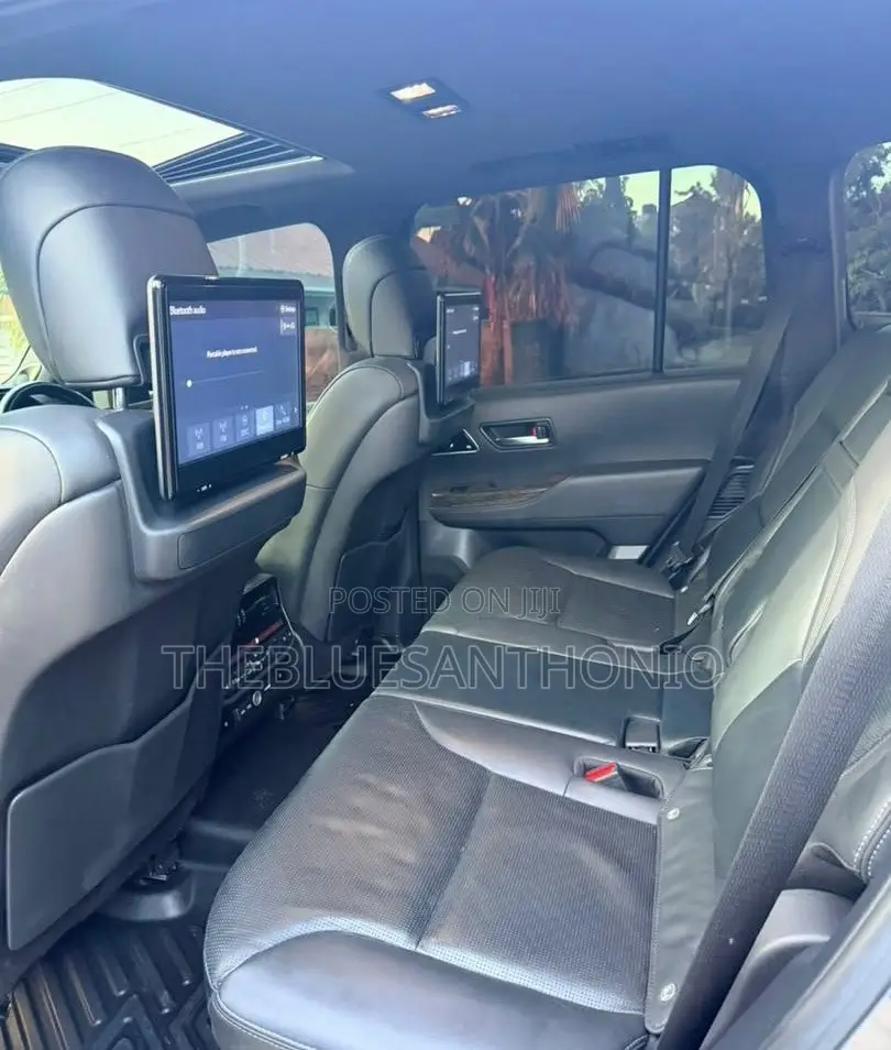 Toyota Land Cruiser 2023 Gray