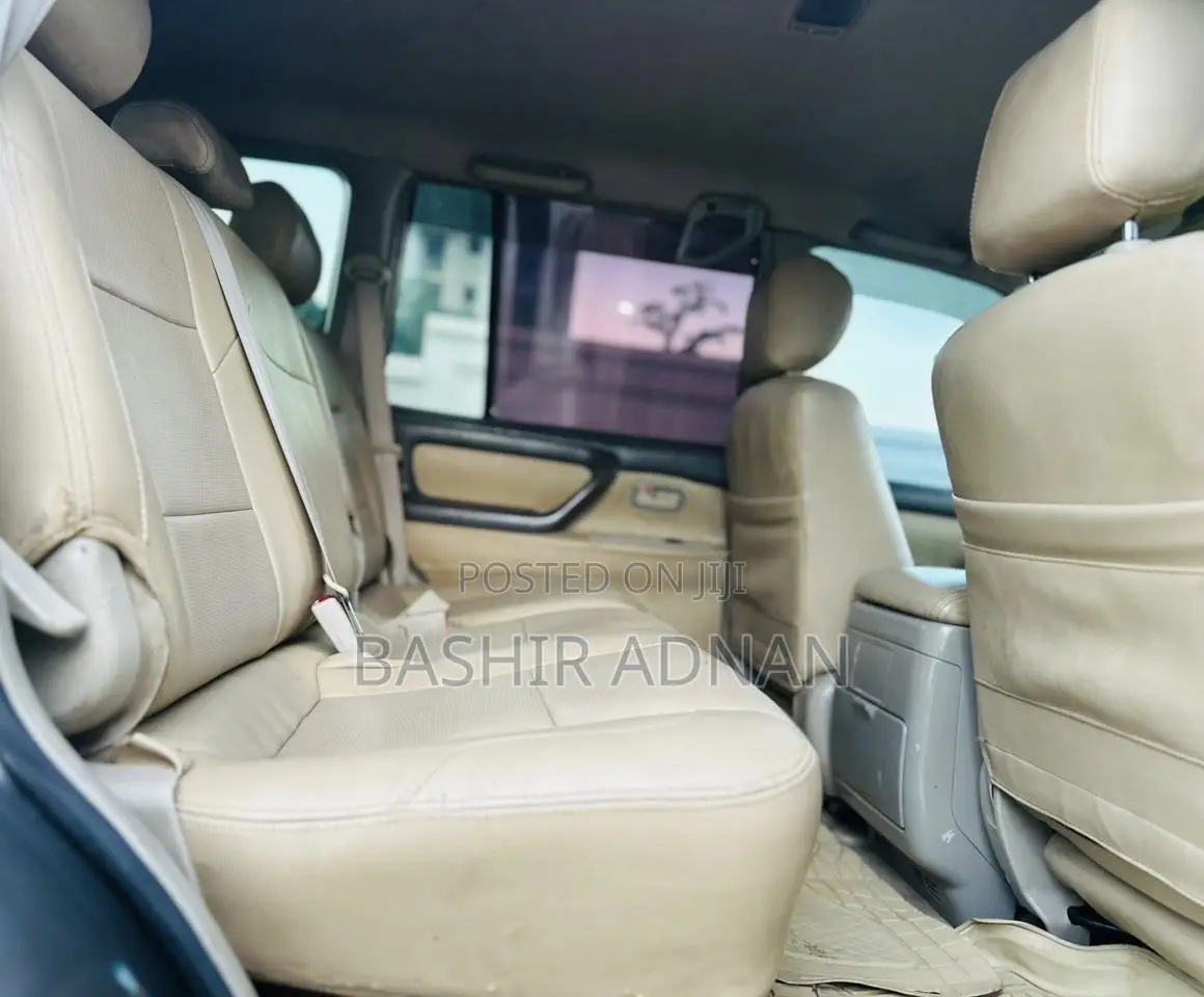 Toyota Land Cruiser 2002 Gray