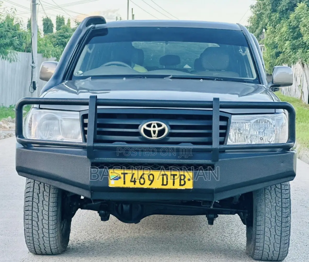 Toyota Land Cruiser 2002 Gray