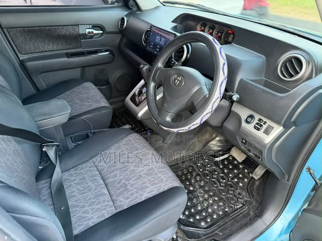 Toyota Corolla Rumion 2011 Blue