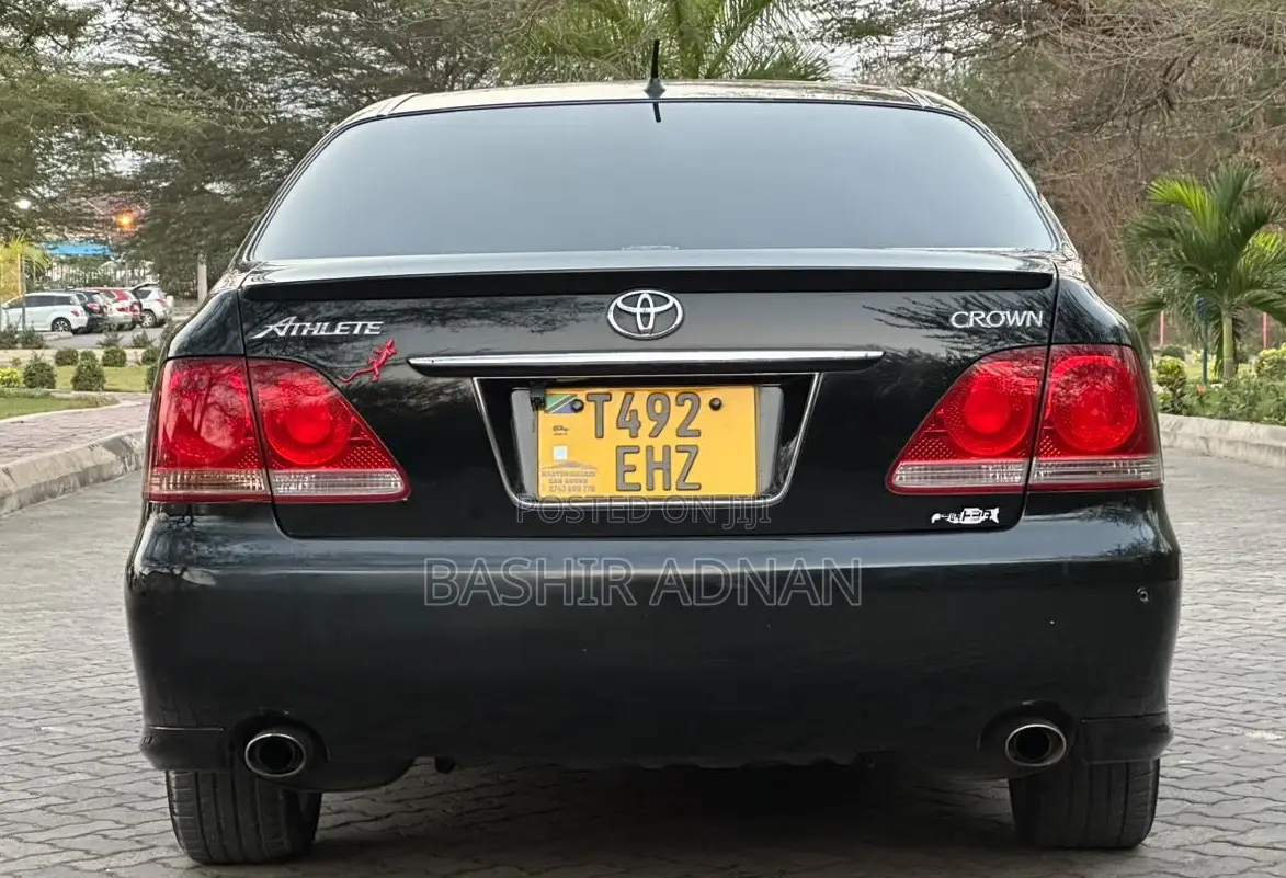 Toyota Crown 2005 Black