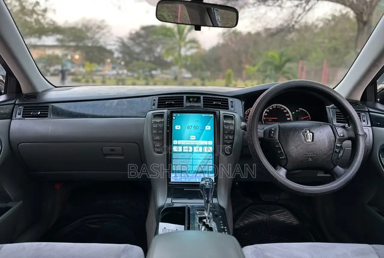 Toyota Crown 2005 Black