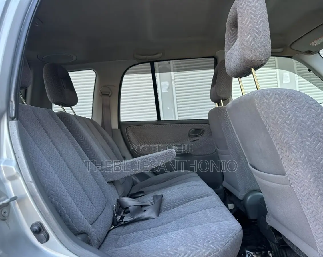 Suzuki Escudo 2002 Silver