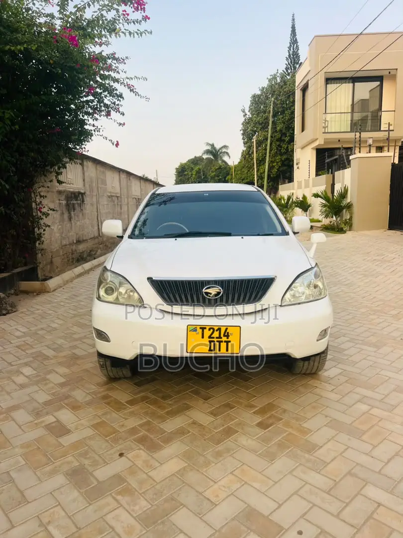 Toyota Harrier 2005 White