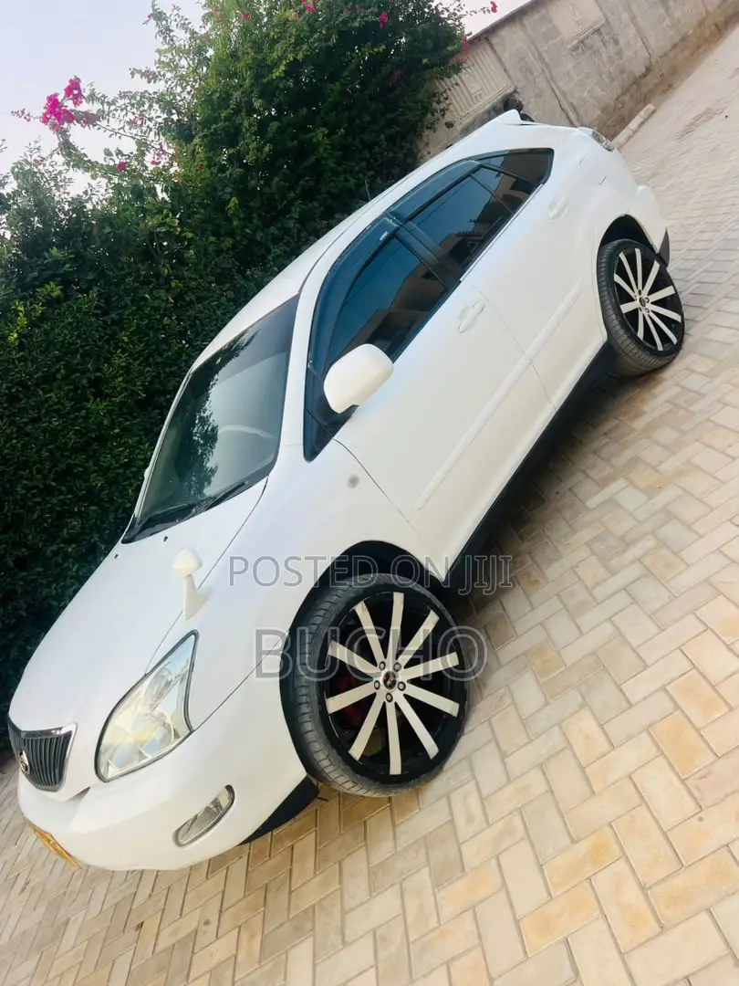 Toyota Harrier 2005 White