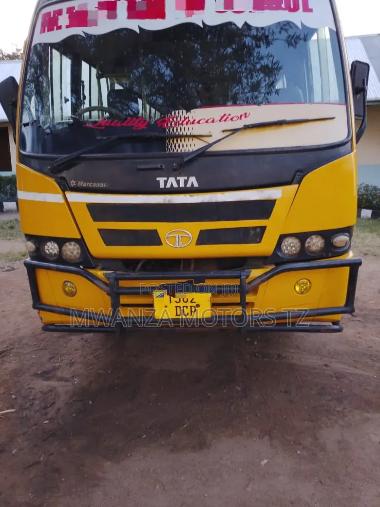 Tata LP 2008 Yellow