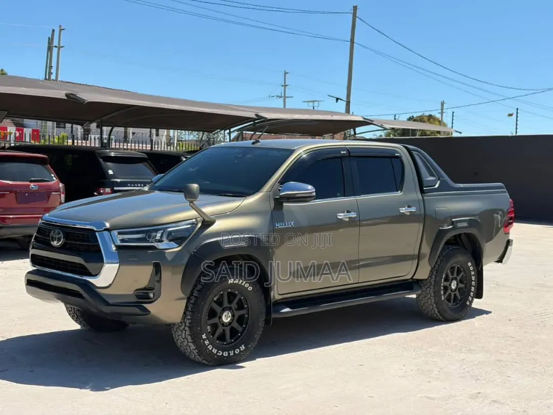 Toyota Hilux 2020 Gray