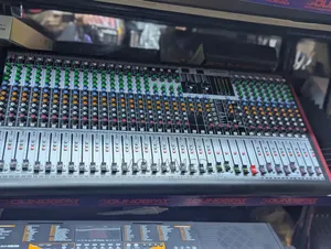  Allen Heath 32 Channel Mixer