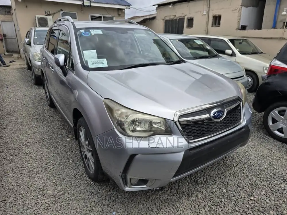 Subaru Forester 2.0XT Premium 4dr SUV AWD (2.0L 4cyl Turbo CVT) 2014 Gray