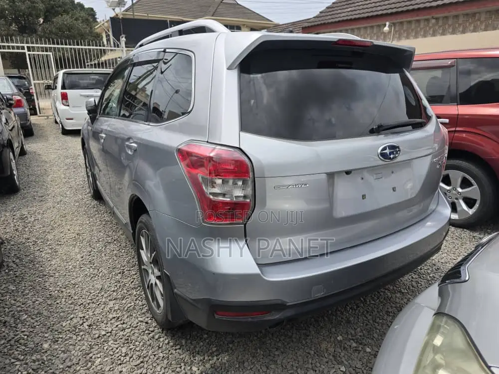 Subaru Forester 2.0XT Premium 4dr SUV AWD (2.0L 4cyl Turbo CVT) 2014 Gray