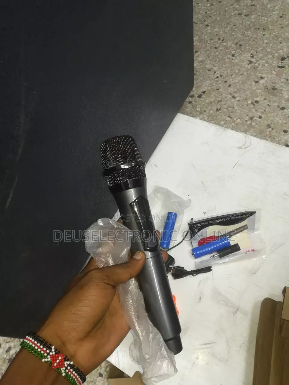 Single Wireless Microphones System Quality Sounds 65,000