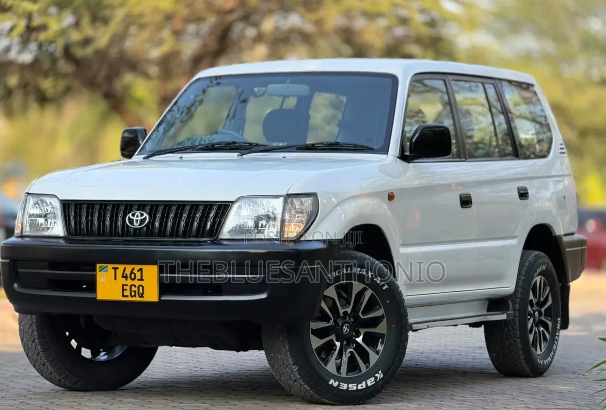 Toyota Land Cruiser Prado 2002 White