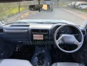 Toyota Land Cruiser Prado 2002 White