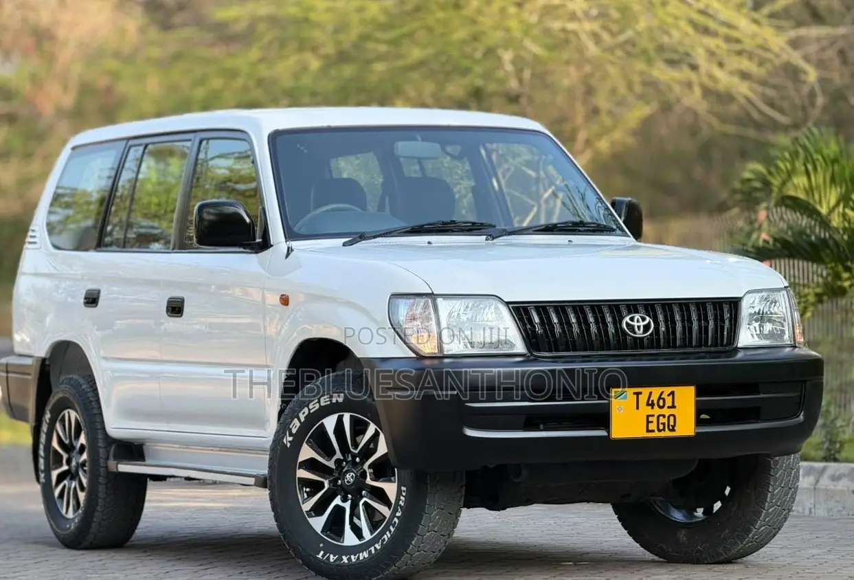 Toyota Land Cruiser Prado 2002 White