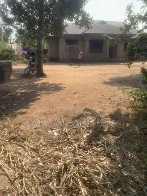Eneo Linauzwa Karibia Na Barabara Kuu Kibaha