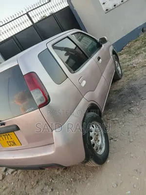 Suzuki Swift 2003 Gold