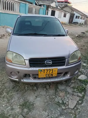 Suzuki Swift 2003 Gold