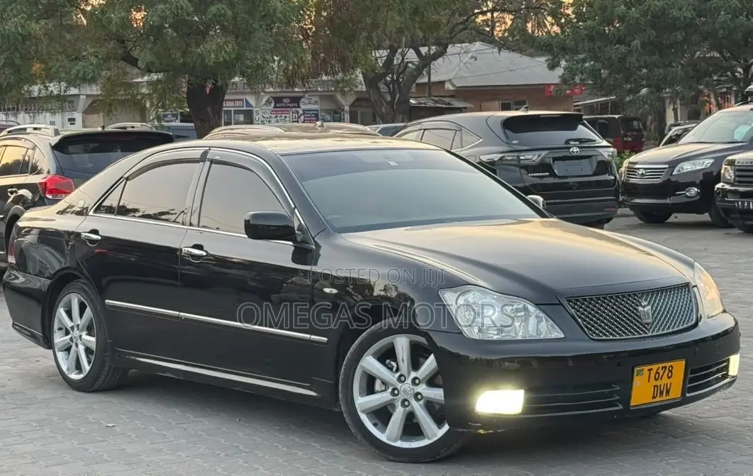 Toyota Crown 2006 Black
