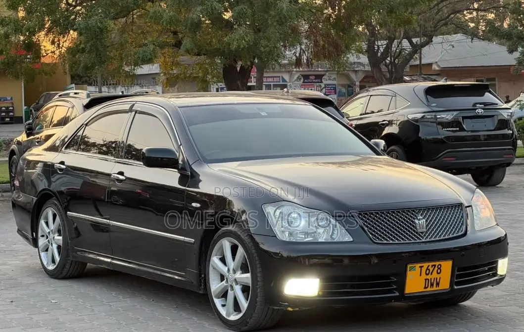 Toyota Crown 2006 Black