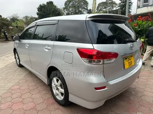 Toyota Wish 2010 Silver