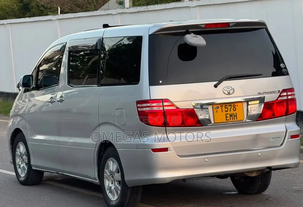 Toyota Alphard 2.4 Petrol FWD 2005 Silver