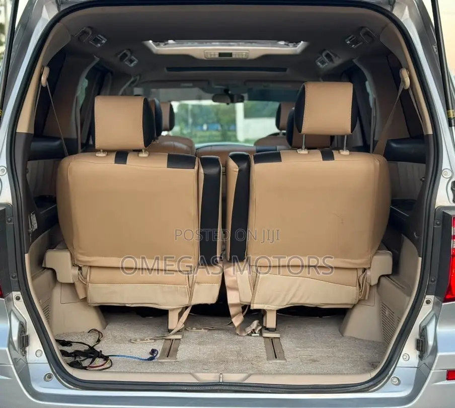 Toyota Alphard 2.4 Petrol FWD 2005 Silver
