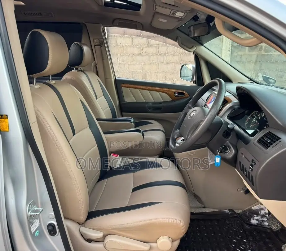Toyota Alphard 2.4 Petrol FWD 2005 Silver