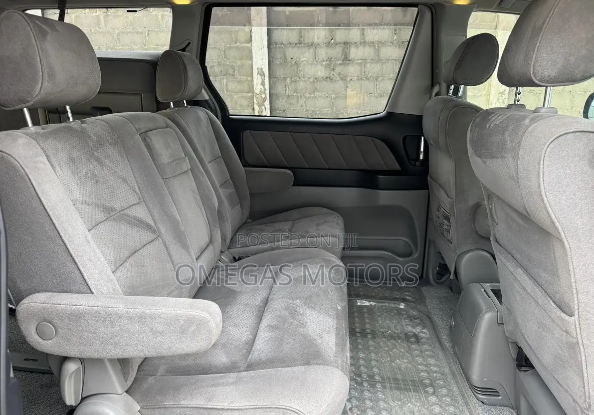 Toyota Alphard 2.4 Petrol FWD 2006 Black