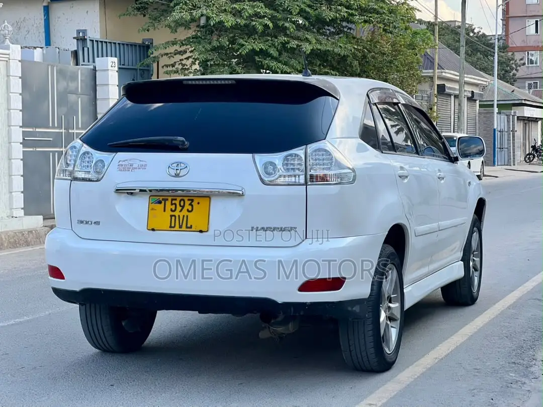 Toyota Harrier 3.0 V6 2004 Pearl
