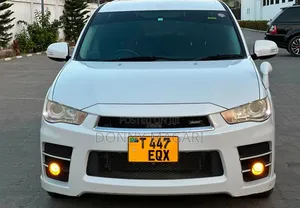 Mitsubishi Outlander 2012 White