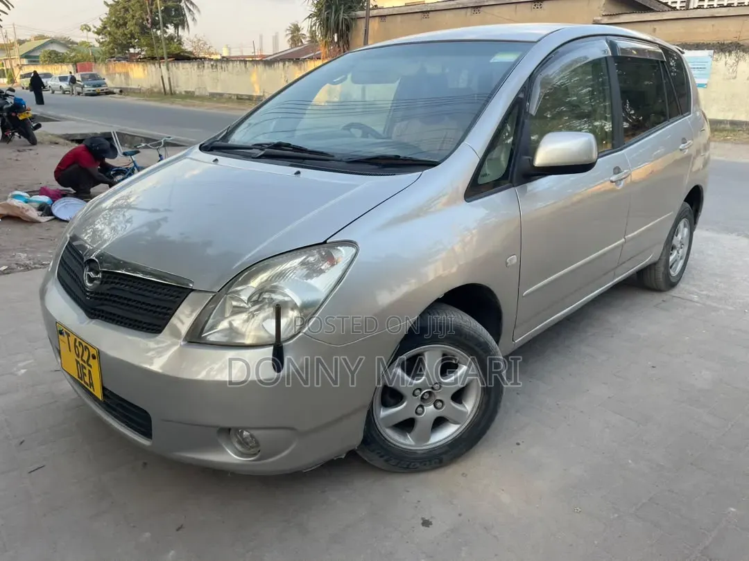 Toyota Corolla Spacio 2006 Silver