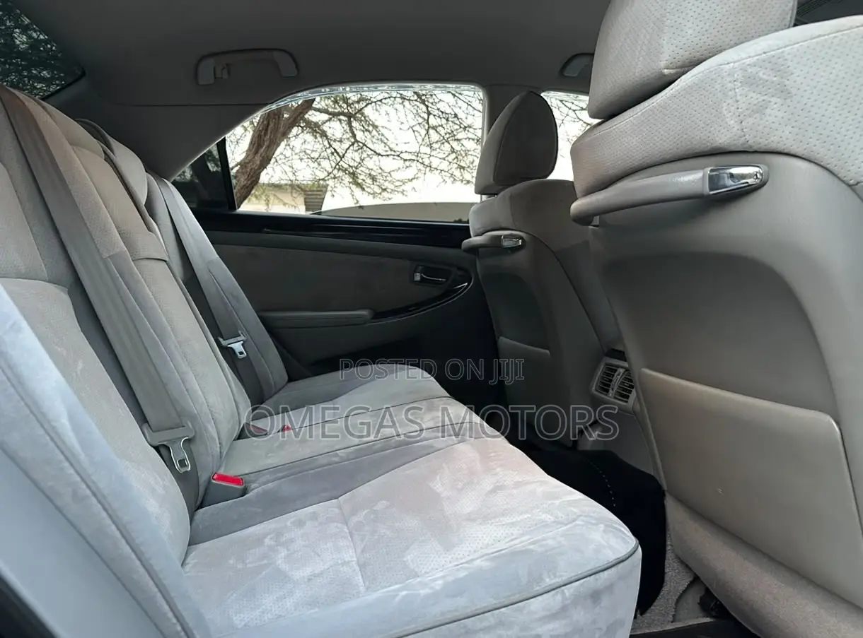 Toyota Crown Royale 2005 Black