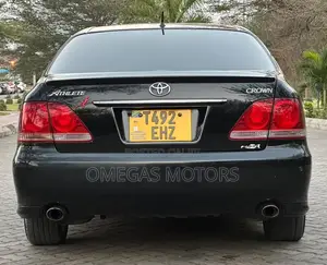 Toyota Crown Royale 2005 Black