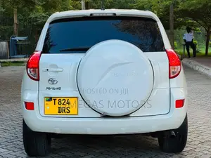 Toyota RAV4 2006 Pearl