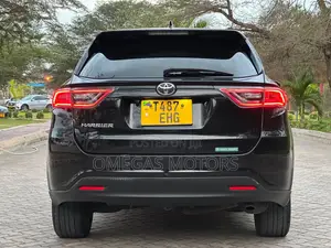 Toyota Harrier 2.0 2017 Black